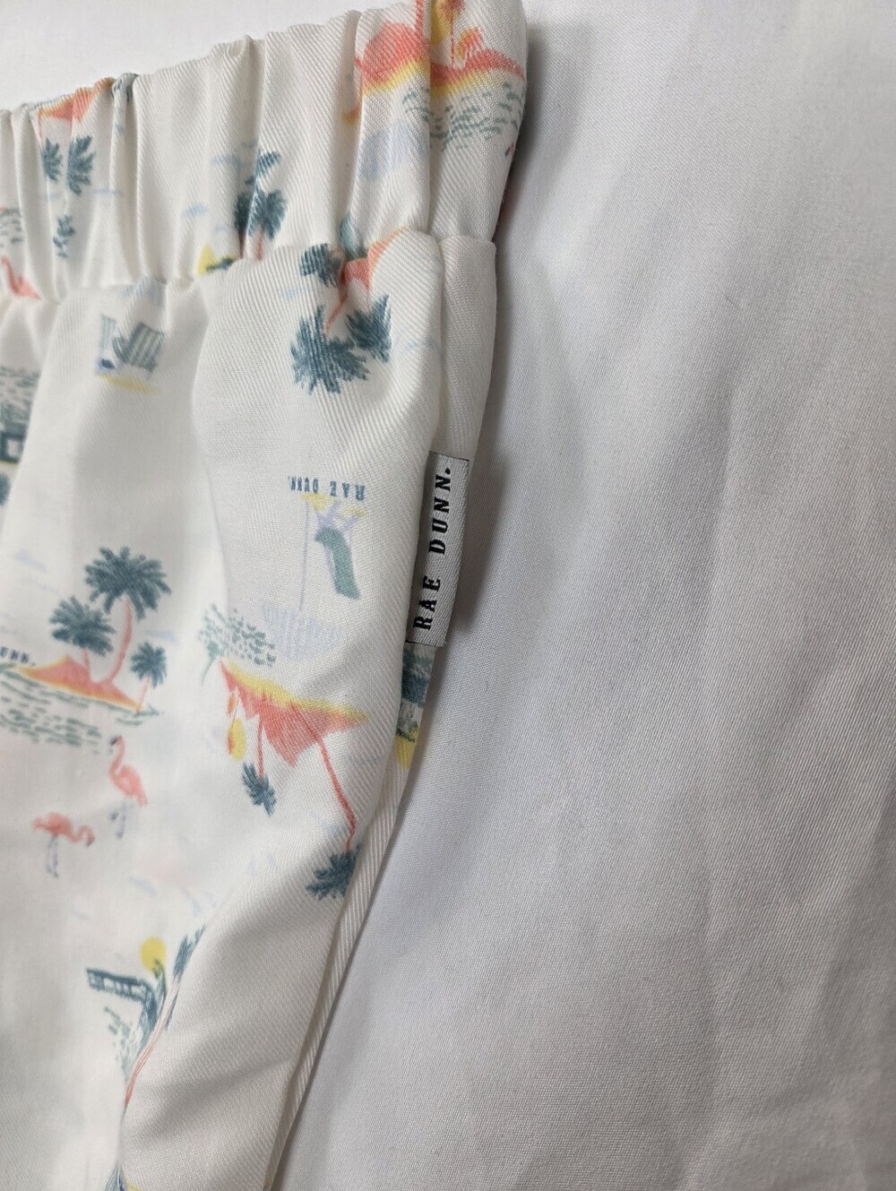 Rae Dunn Beach Print Pajama Set Large Cami Shorts Scalloped Trim Sleepwear - Picture 12 of 14